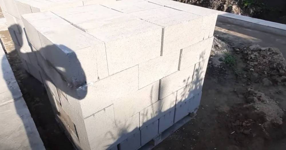 Поддон строительных блоков в Ставрополе от компании "МОСБЛОК". Заказывайте блоки с доставкой по городу и области